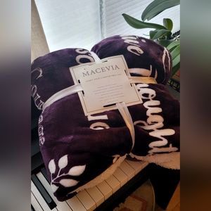 Macevia Sherpa fleece "Healing Thoughts" throw blanket